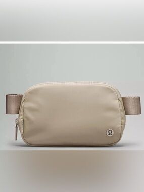 Lululemon belt bag